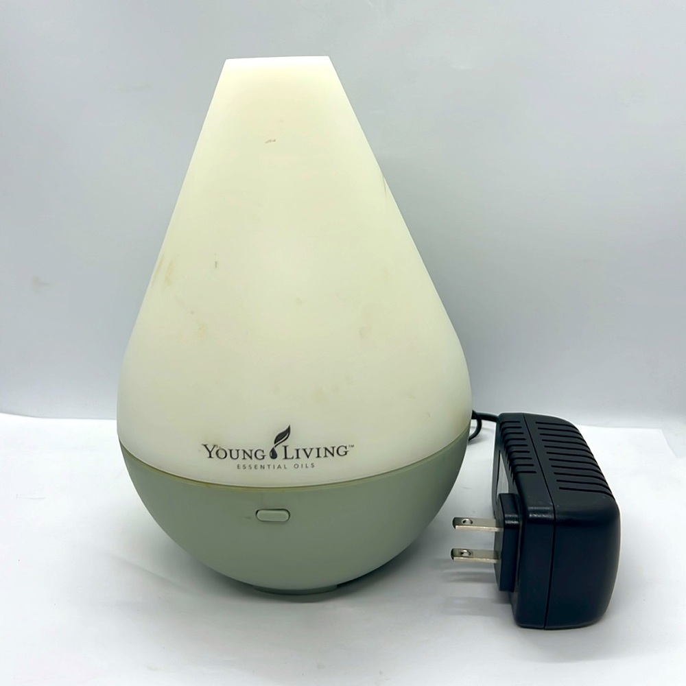 Young Living Dewdrop Ultrasonic Mist EO Diffuser